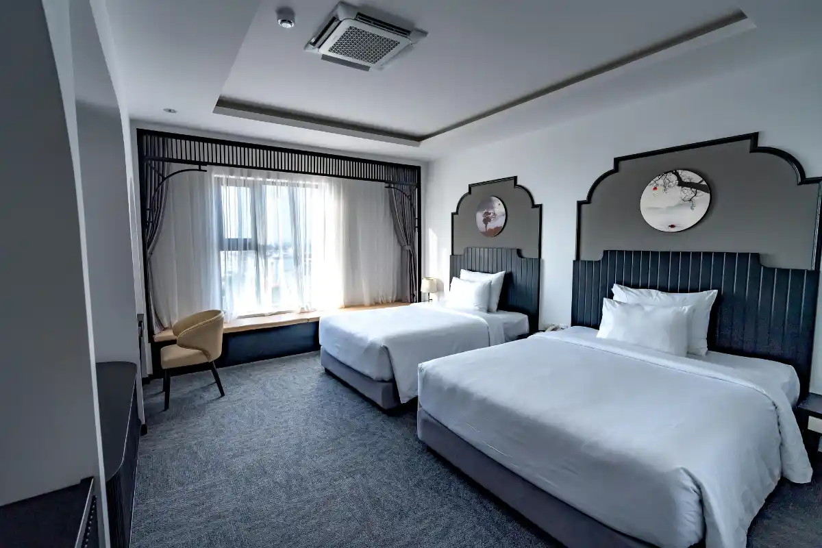 Why Reverse-Cycle Hotel AC Fails To Heat (When Cooling Worked Fine)